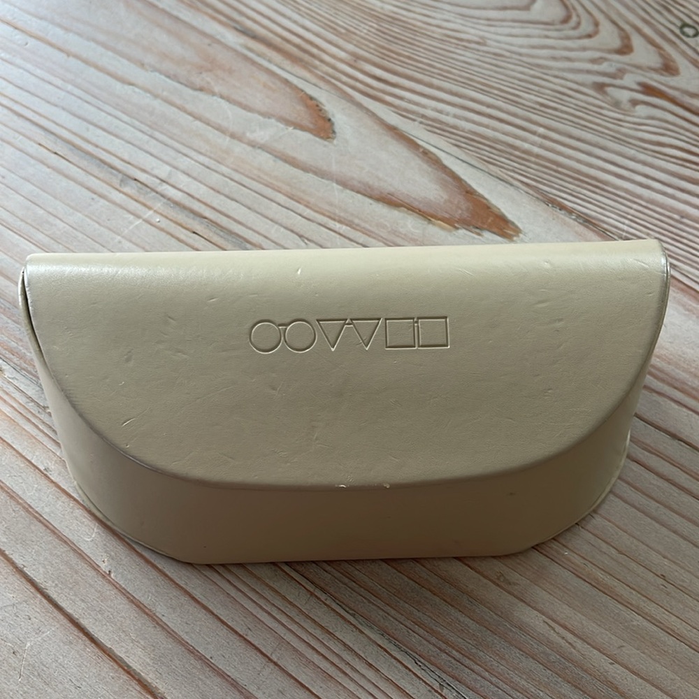 Oliver Peoples frames. - Picture 2 of 8